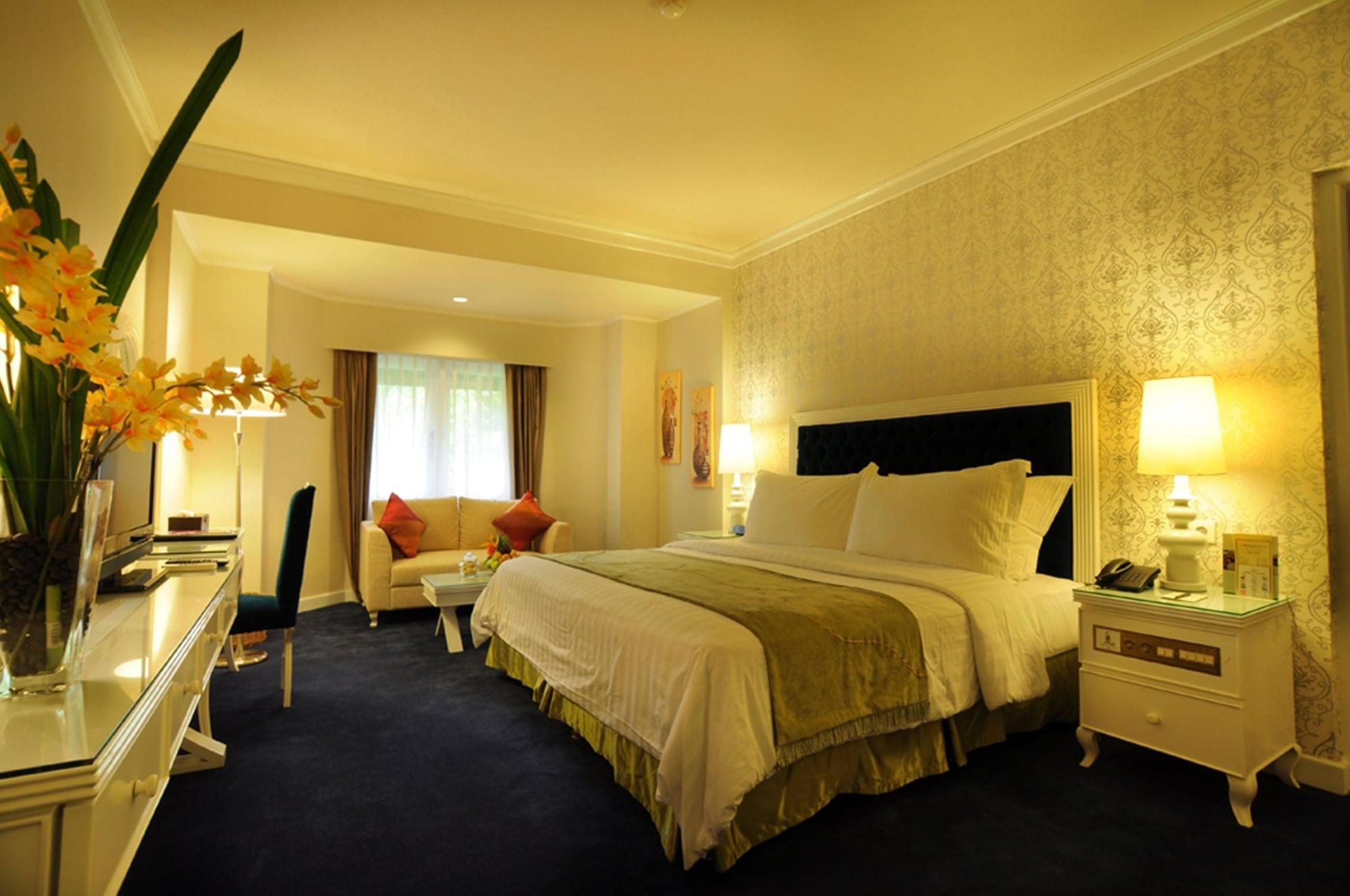 Grand Legi Hotel Mataram Kültér fotó