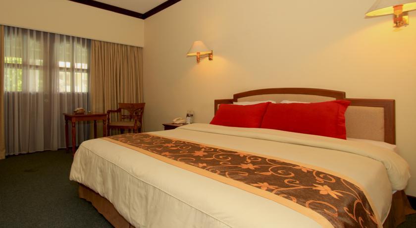 Grand Legi Hotel Mataram Kültér fotó