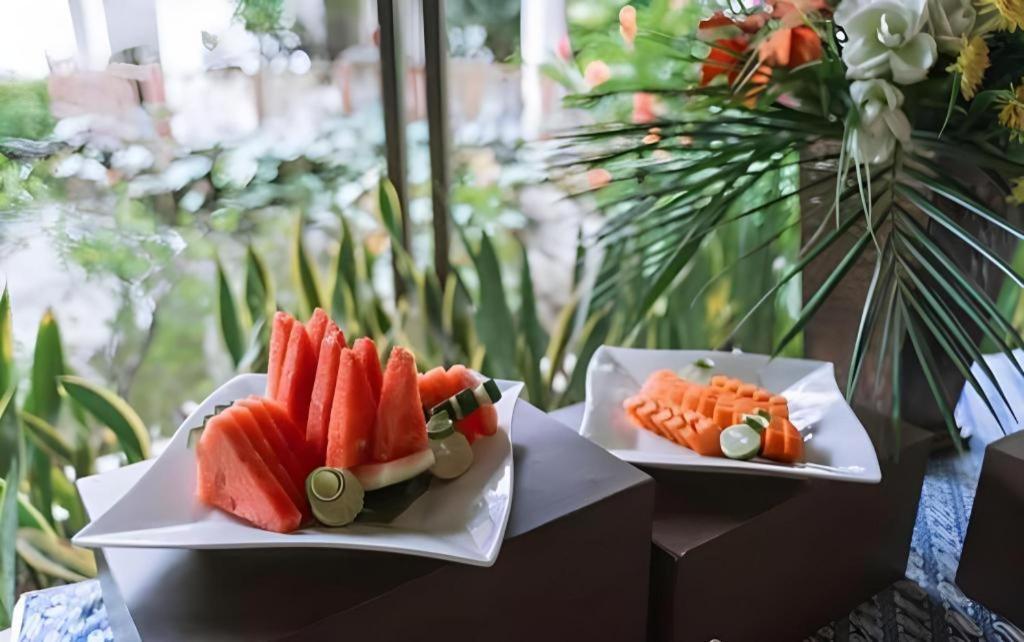 Grand Legi Hotel Mataram Kültér fotó