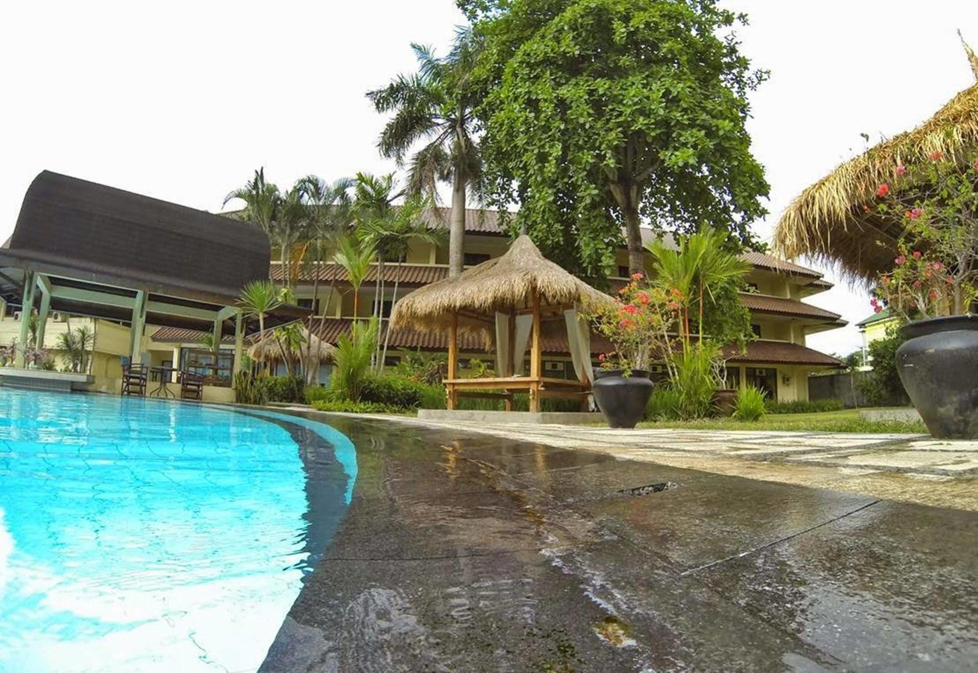Grand Legi Hotel Mataram Kültér fotó