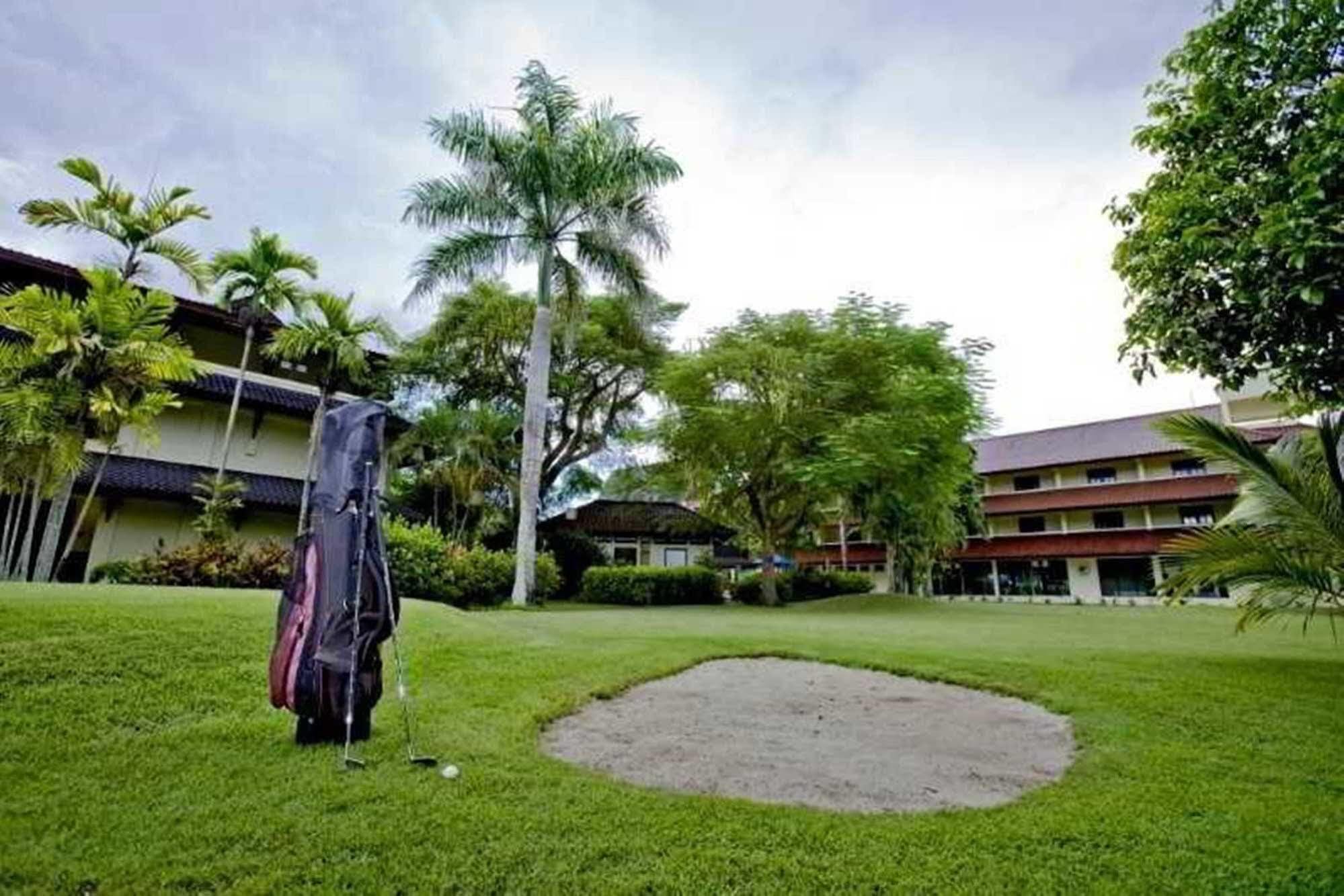 Grand Legi Hotel Mataram Kültér fotó